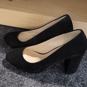 Cole Haan Black Suede Leather Pumps